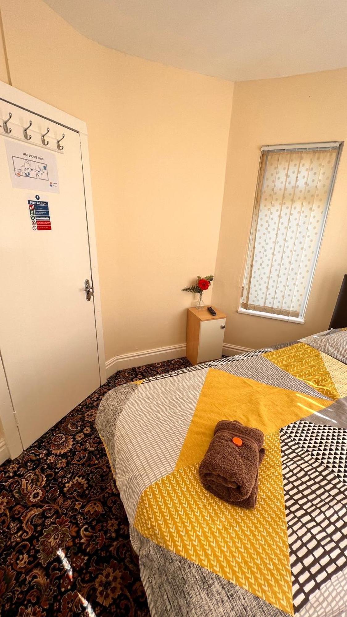 Castle Lodge Guest House 86-88 Sheil Rd L6 3Af Liverpool Ngoại thất bức ảnh