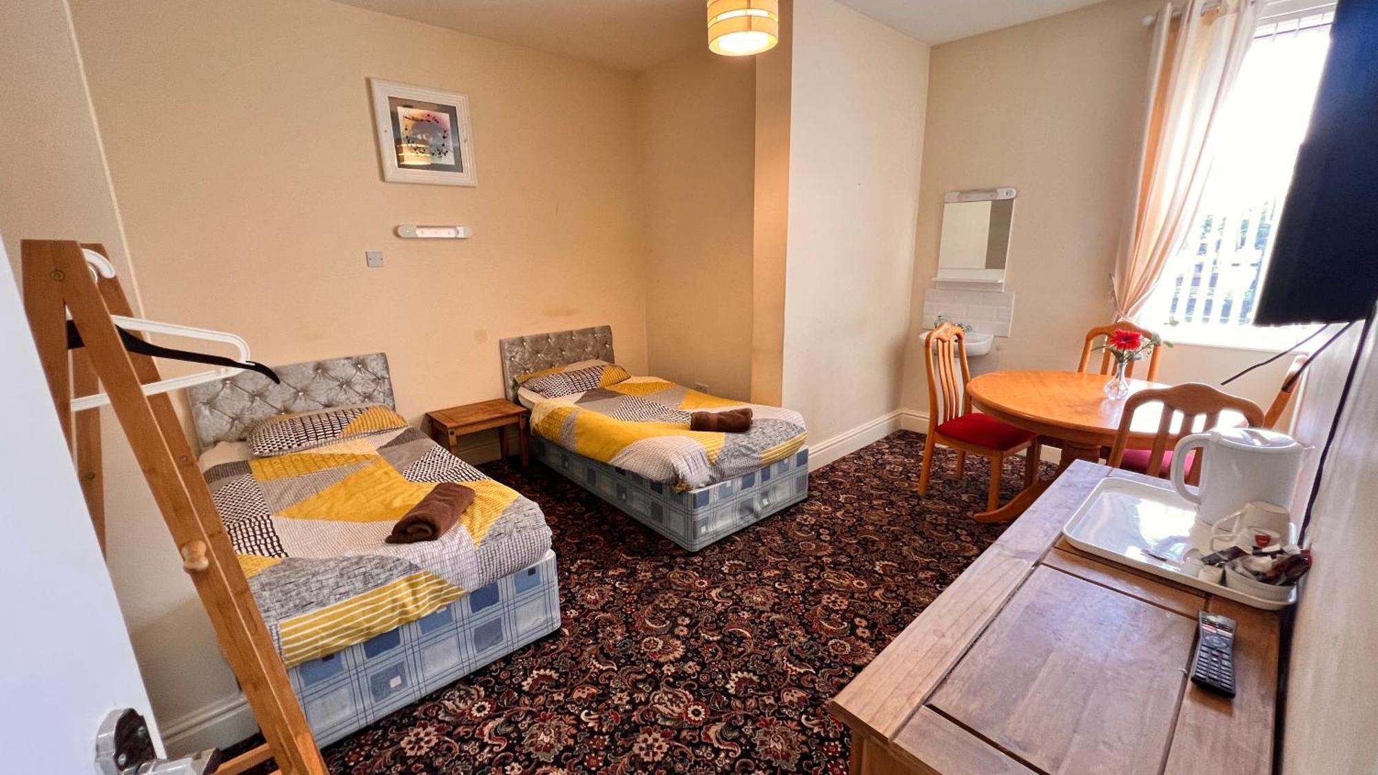 Castle Lodge Guest House 86-88 Sheil Rd L6 3Af Liverpool Ngoại thất bức ảnh