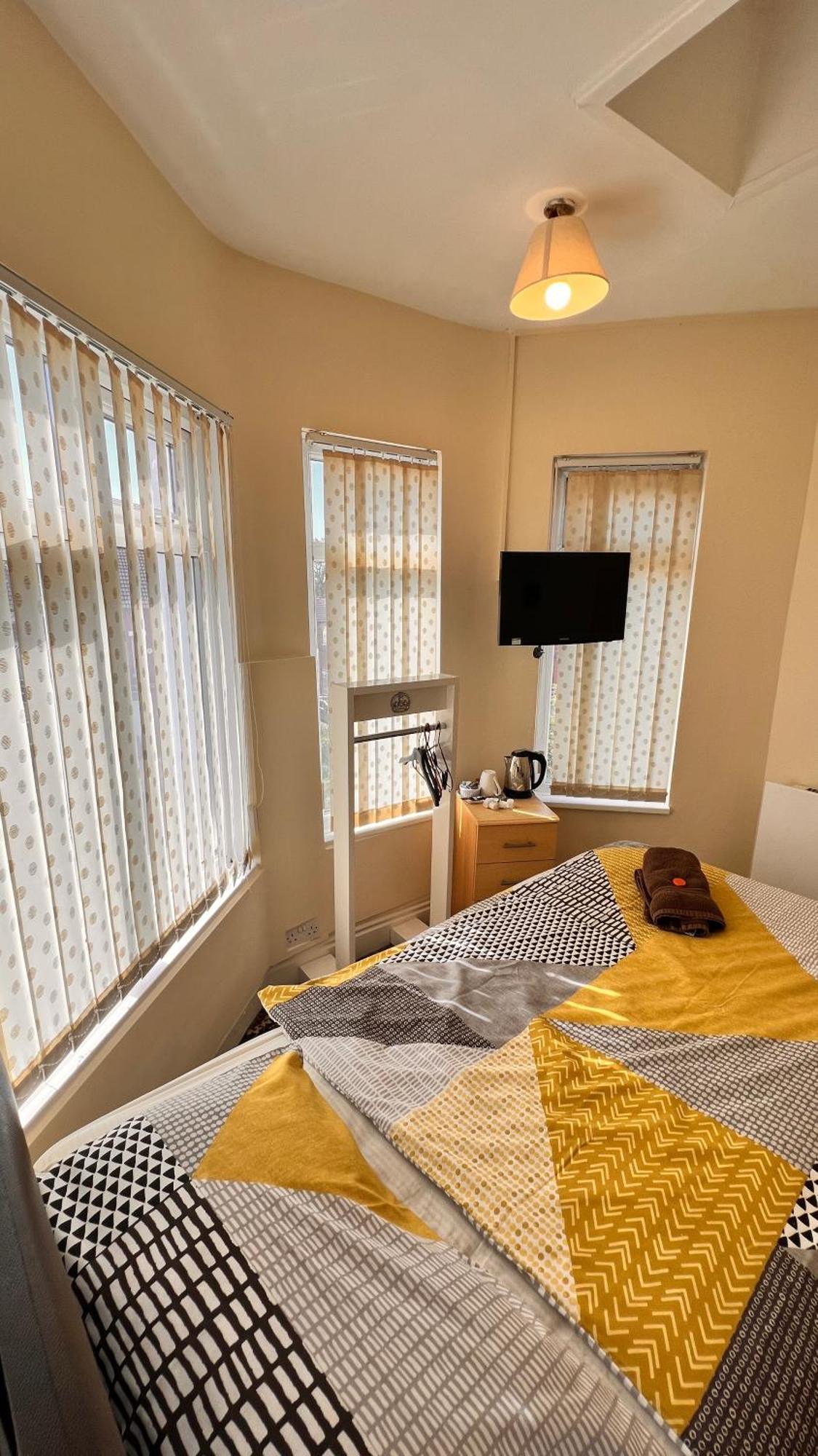 Castle Lodge Guest House 86-88 Sheil Rd L6 3Af Liverpool Ngoại thất bức ảnh