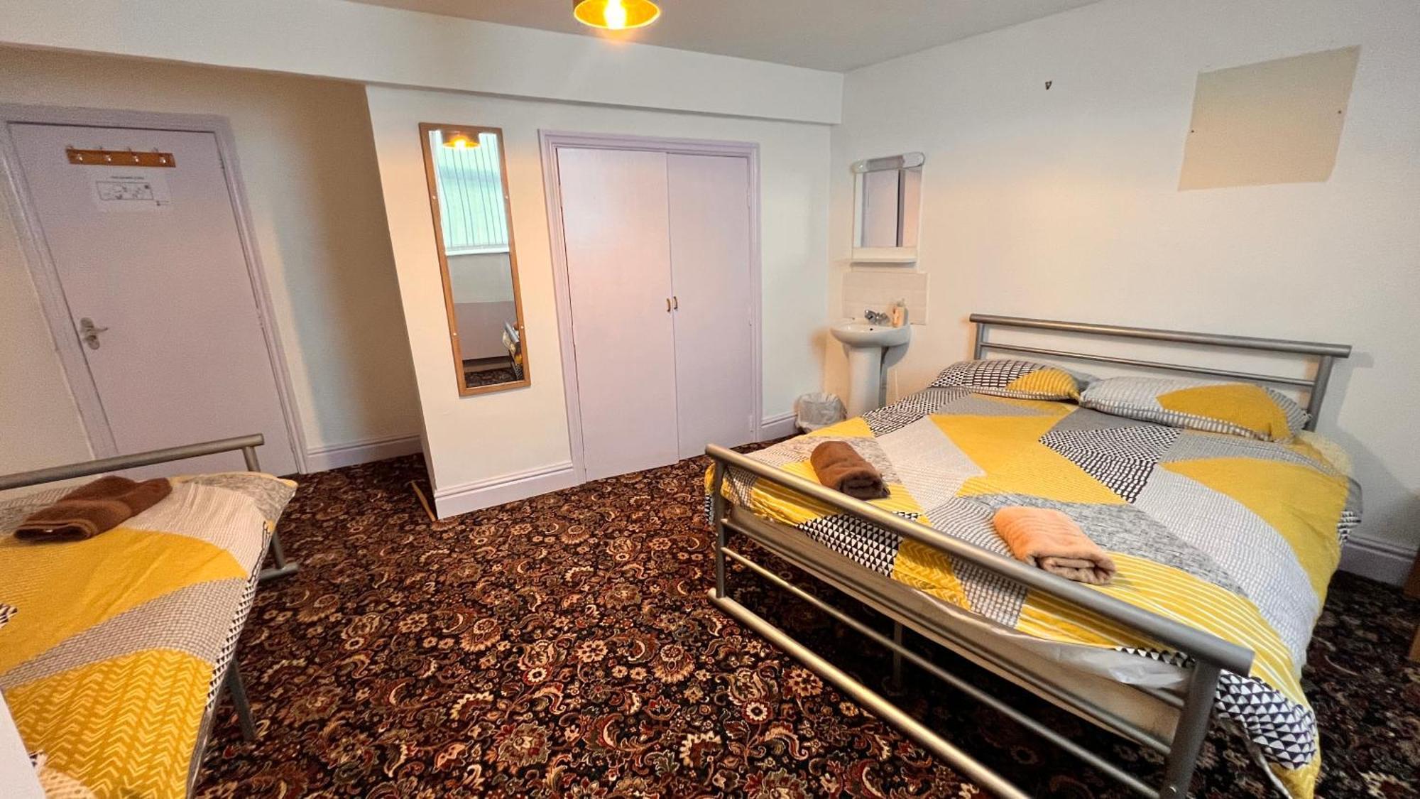 Castle Lodge Guest House 86-88 Sheil Rd L6 3Af Liverpool Ngoại thất bức ảnh
