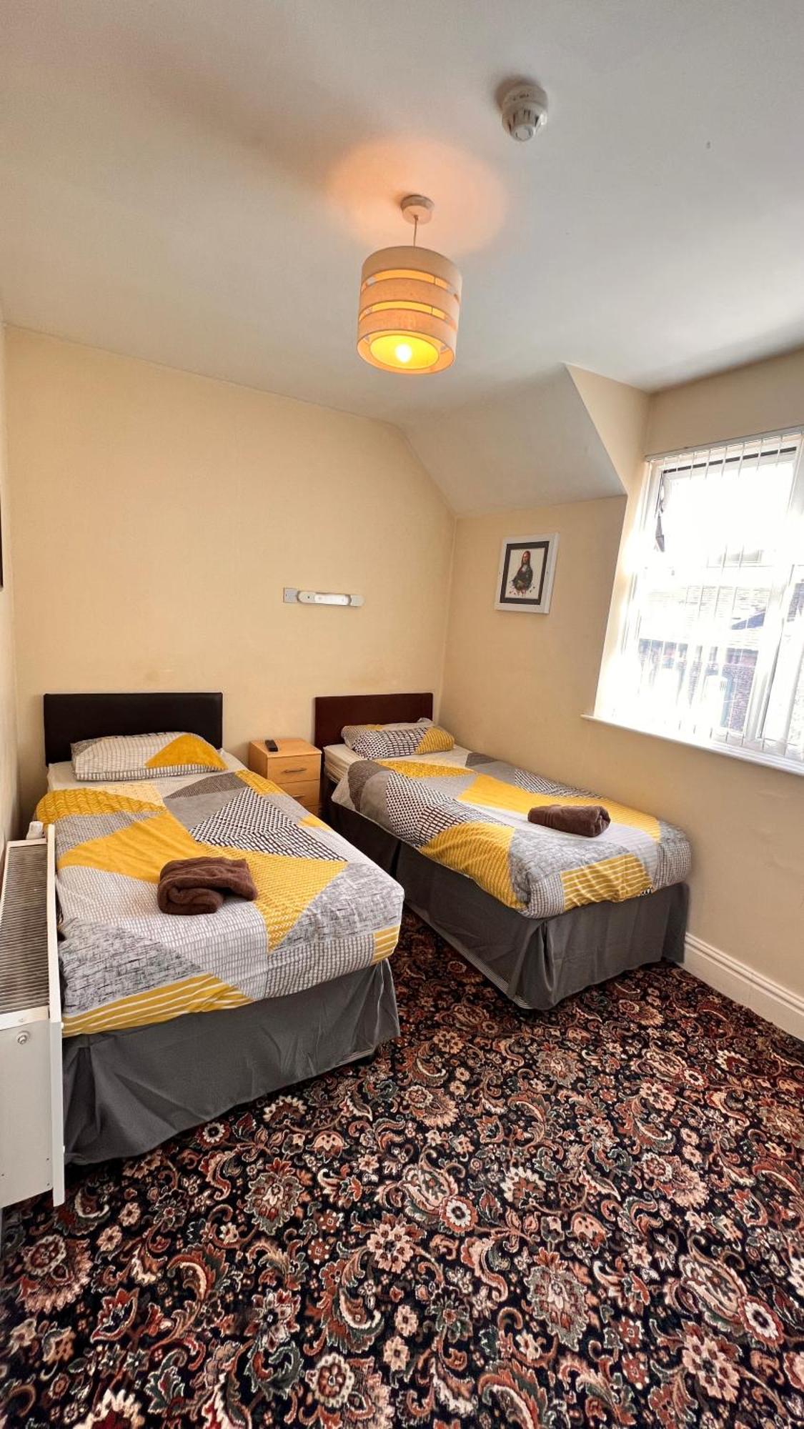 Castle Lodge Guest House 86-88 Sheil Rd L6 3Af Liverpool Ngoại thất bức ảnh