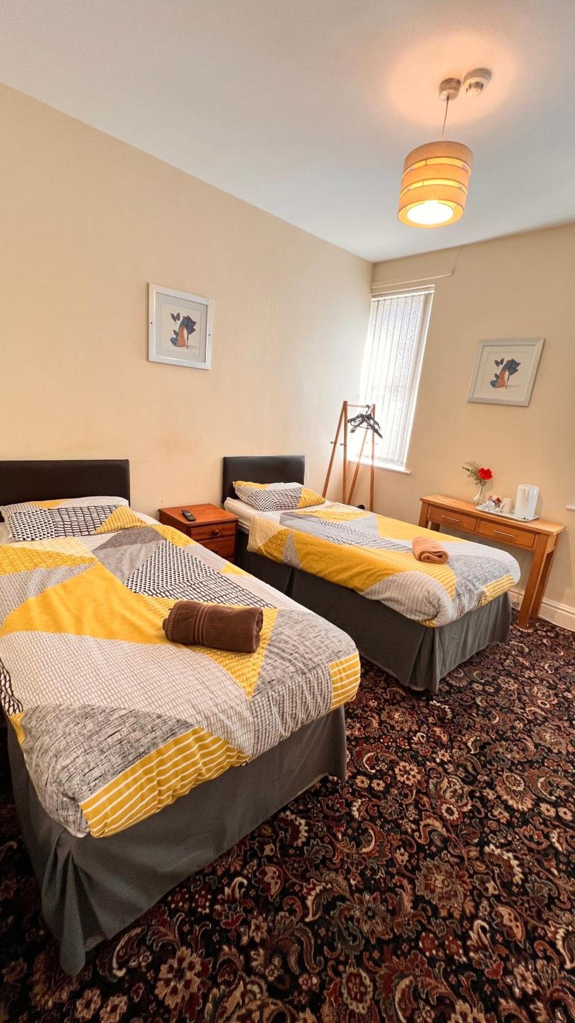 Castle Lodge Guest House 86-88 Sheil Rd L6 3Af Liverpool Ngoại thất bức ảnh
