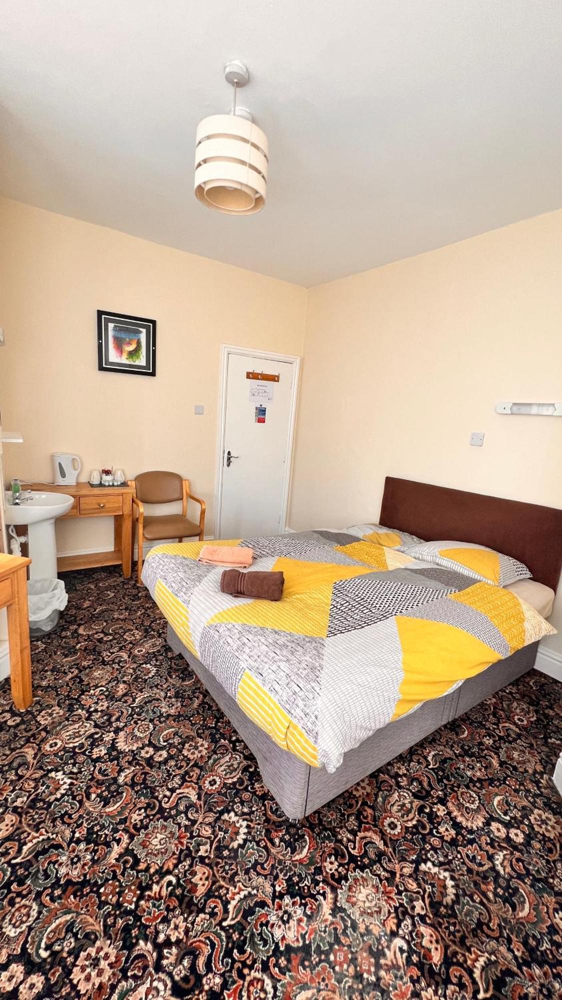 Castle Lodge Guest House 86-88 Sheil Rd L6 3Af Liverpool Ngoại thất bức ảnh