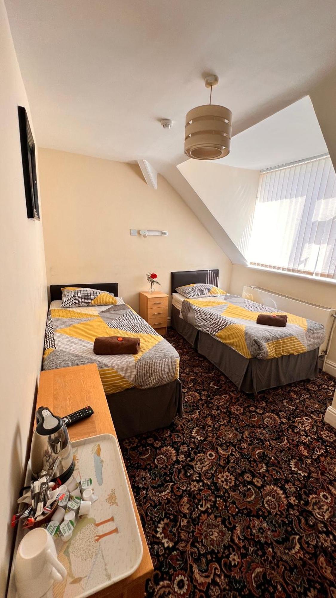 Castle Lodge Guest House 86-88 Sheil Rd L6 3Af Liverpool Ngoại thất bức ảnh