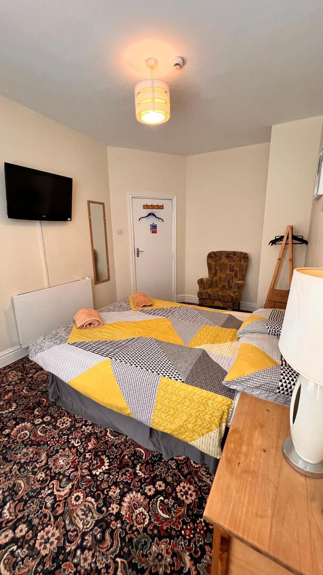 Castle Lodge Guest House 86-88 Sheil Rd L6 3Af Liverpool Ngoại thất bức ảnh