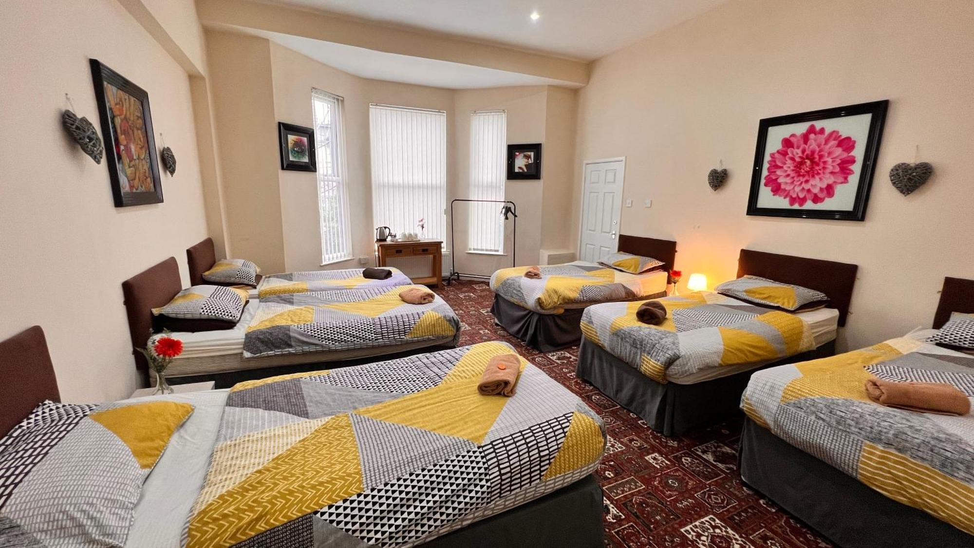 Castle Lodge Guest House 86-88 Sheil Rd L6 3Af Liverpool Ngoại thất bức ảnh
