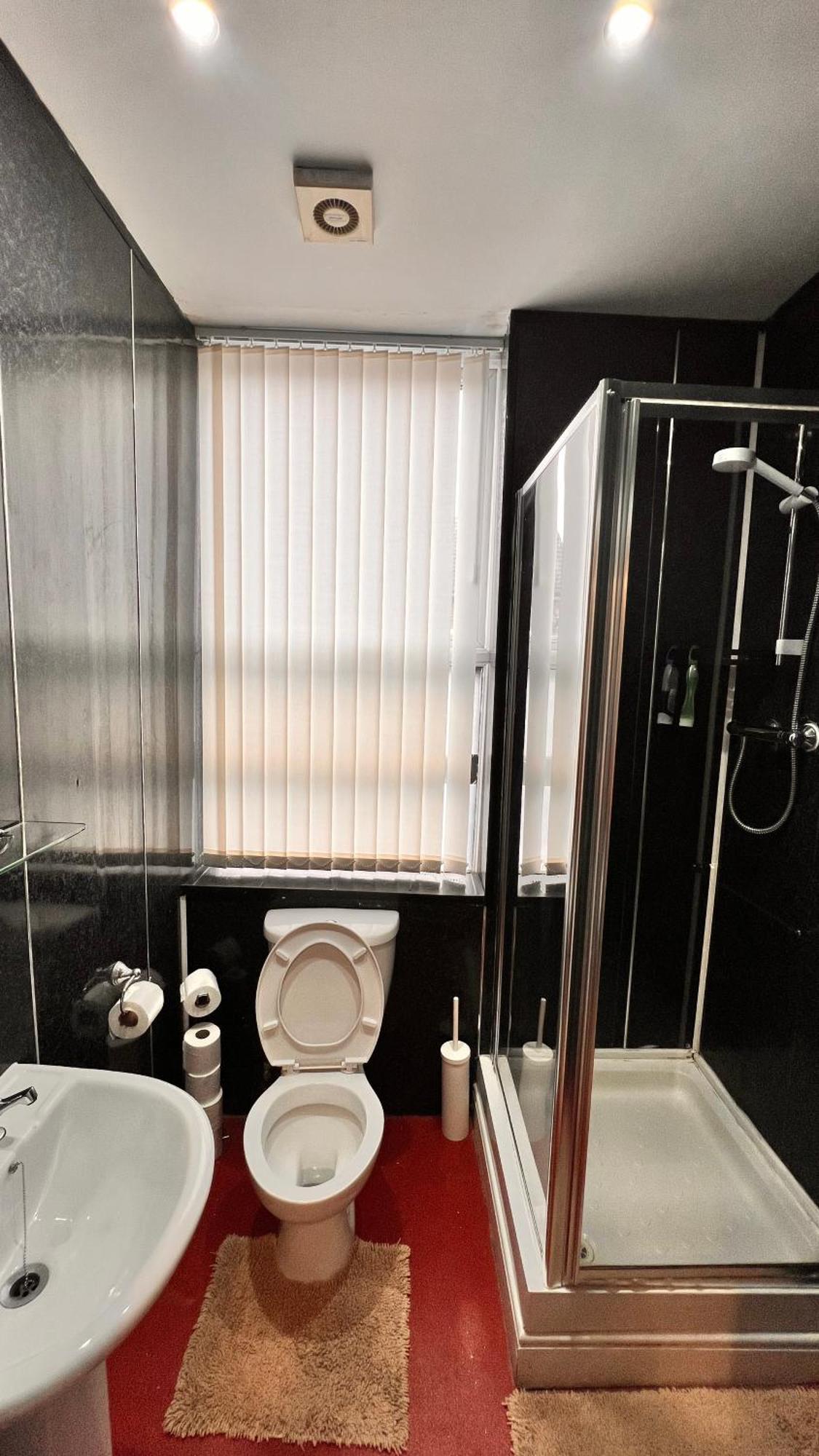 Castle Lodge Guest House 86-88 Sheil Rd L6 3Af Liverpool Ngoại thất bức ảnh