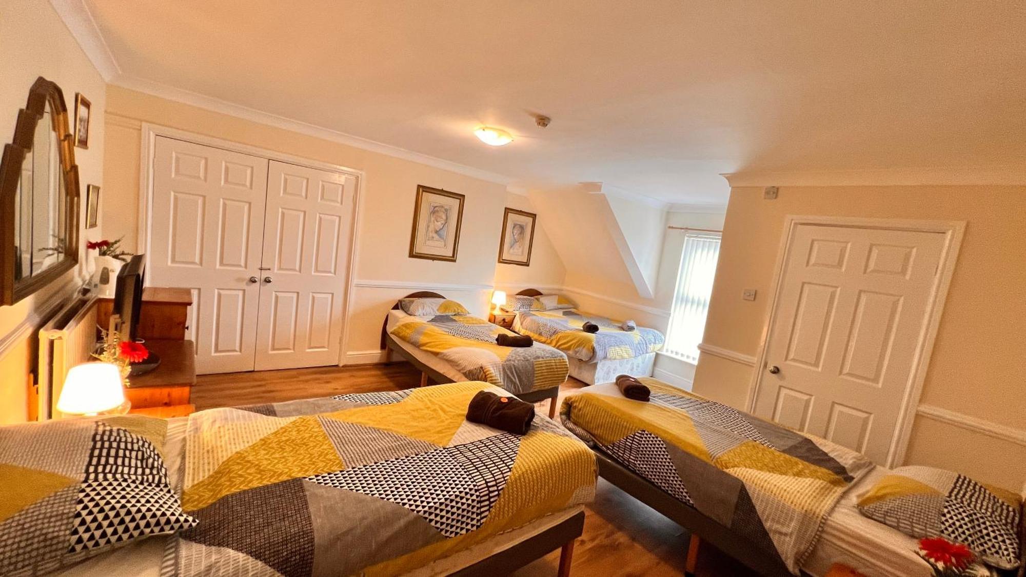 Castle Lodge Guest House 86-88 Sheil Rd L6 3Af Liverpool Ngoại thất bức ảnh