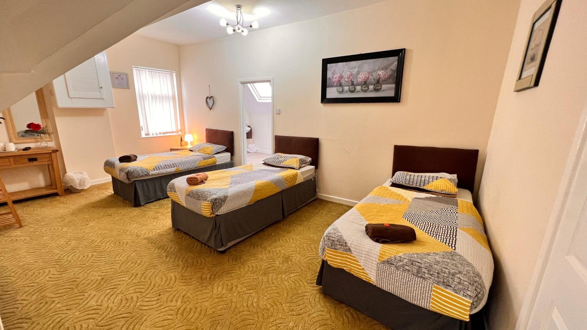 Castle Lodge Guest House 86-88 Sheil Rd L6 3Af Liverpool Ngoại thất bức ảnh