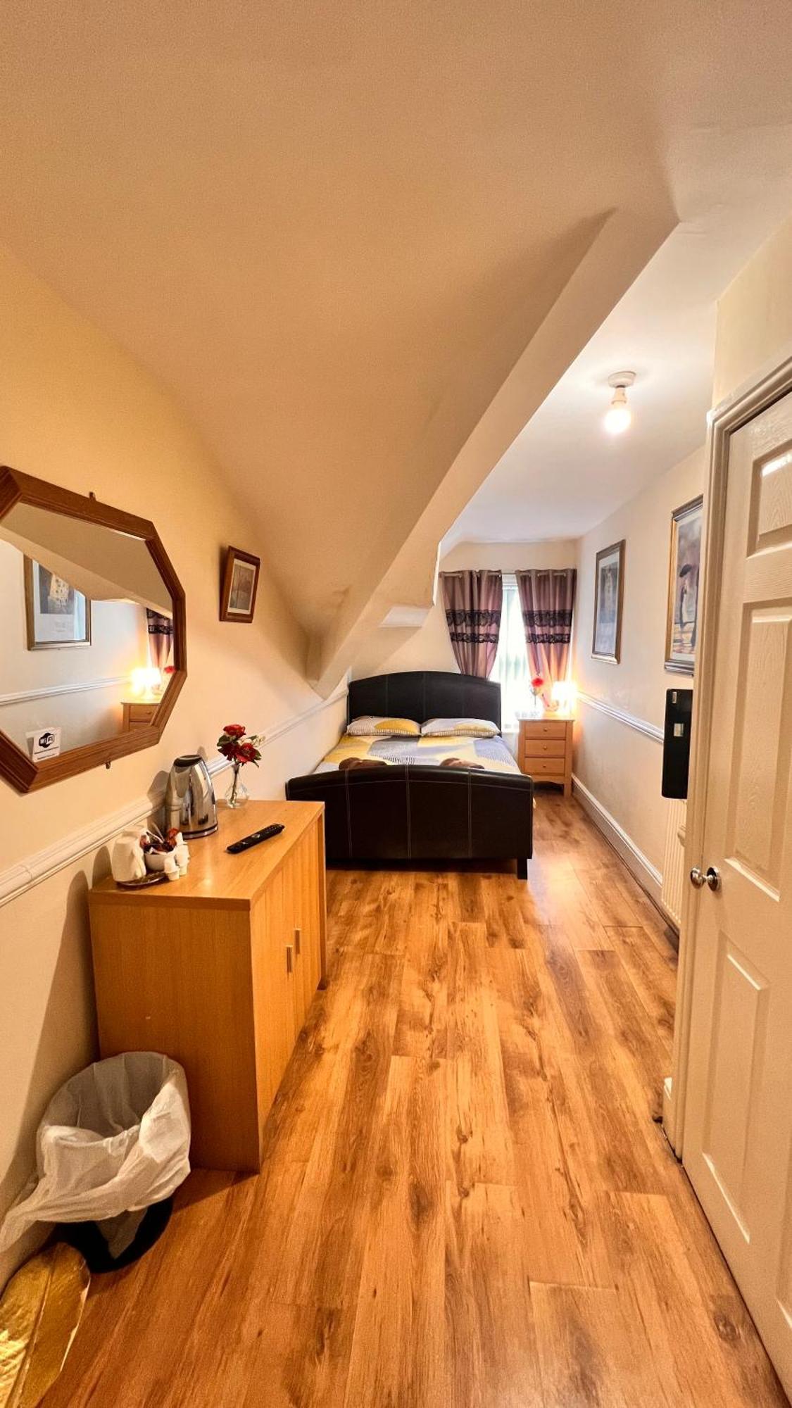 Castle Lodge Guest House 86-88 Sheil Rd L6 3Af Liverpool Ngoại thất bức ảnh